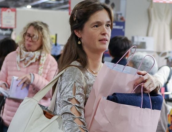 Stand de sac en cuir sur le salon Créations & savoir-faire