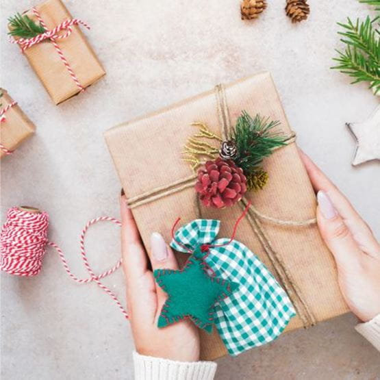 Papier cadeau Noel fait main DIY