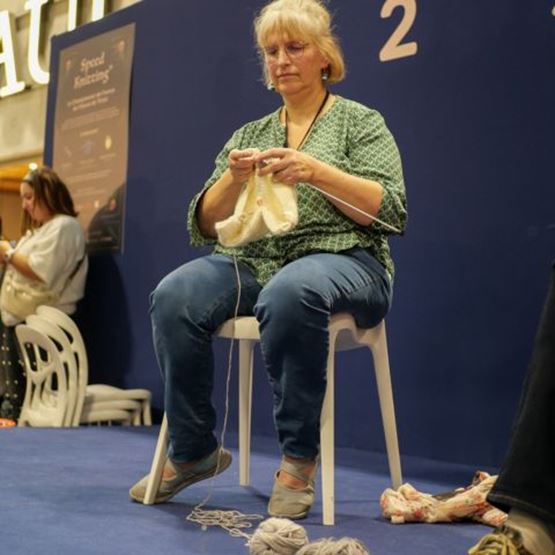 Speed Knitting