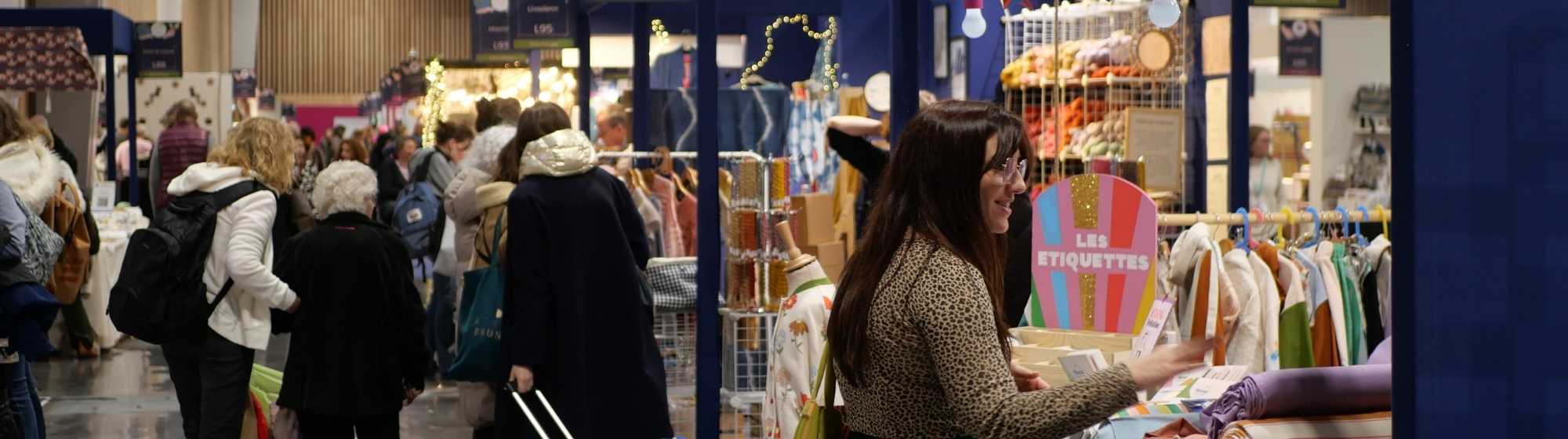 Visuals illustrating the involvement of visitors and exhibitors at the show, with a focus on active participation.