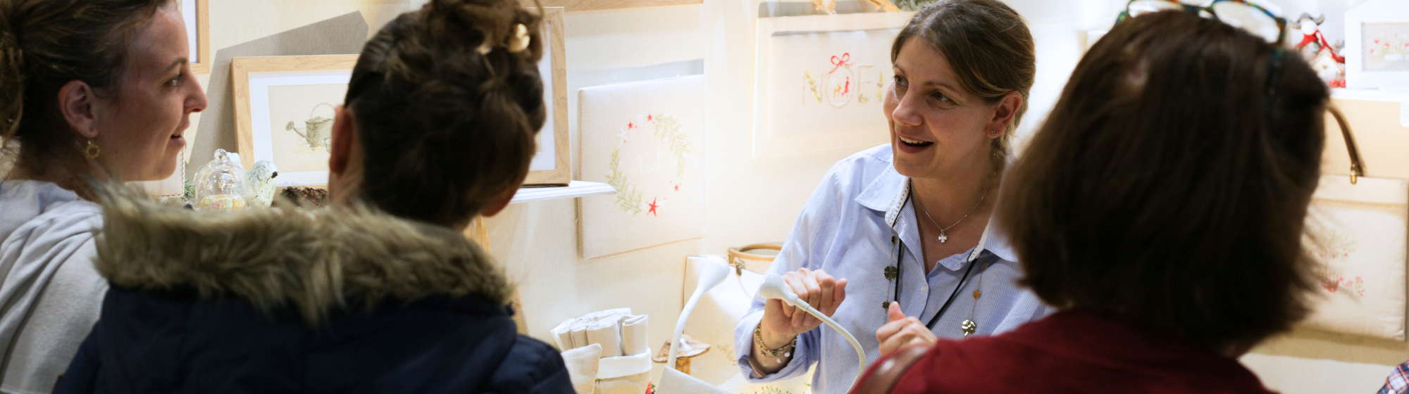 Exhibitors at the Créations & savoir-faire show welcome visitors