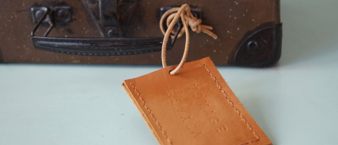 Etiquette de voyage en cuir