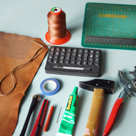 Outils pour travailler le cuir