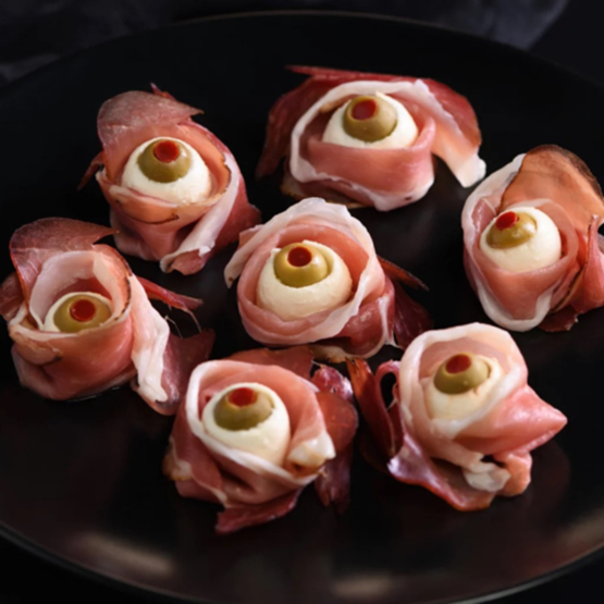 DIY Ham and mozzarella eyes for Halloween