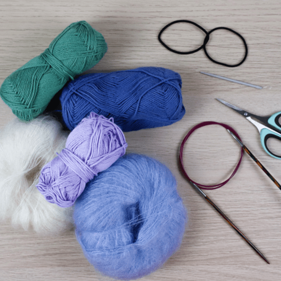 Matériel nécessaire pour réaliser le tuto d'un scrunchie coloré