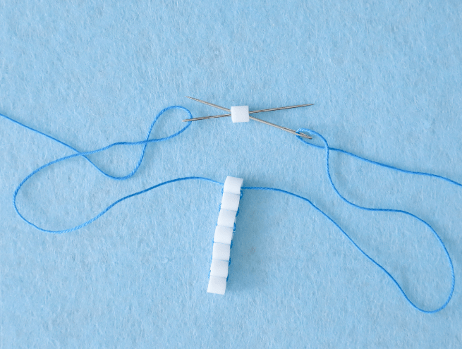 Etape 1 pour réaliser le tuto tissage brick stitch