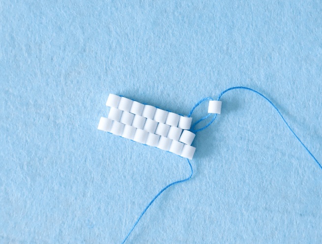 Etape 5 pour réaliser le tuto tissage brick stitch