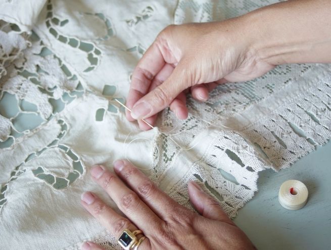 Placement des pièces de tissu pour assembler la veste kimono