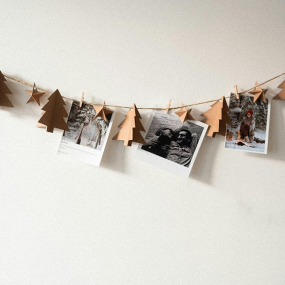 DIY Christmas decorations - Recycled paper garlands