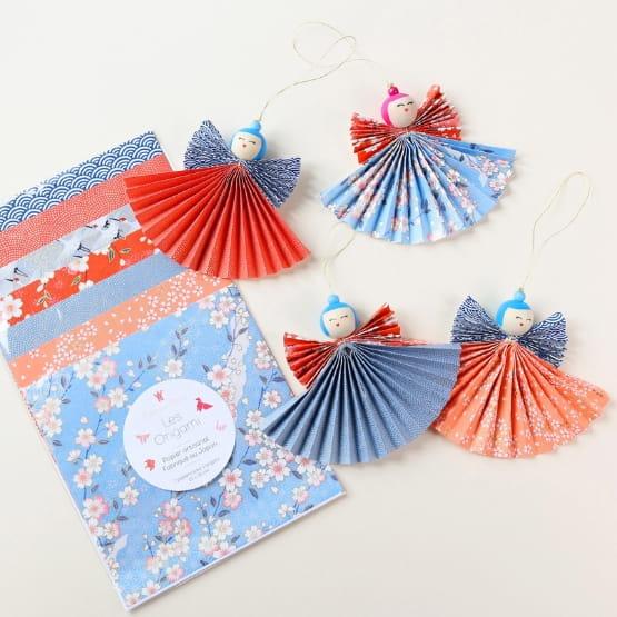 anges en papier japonais bleu et rouge