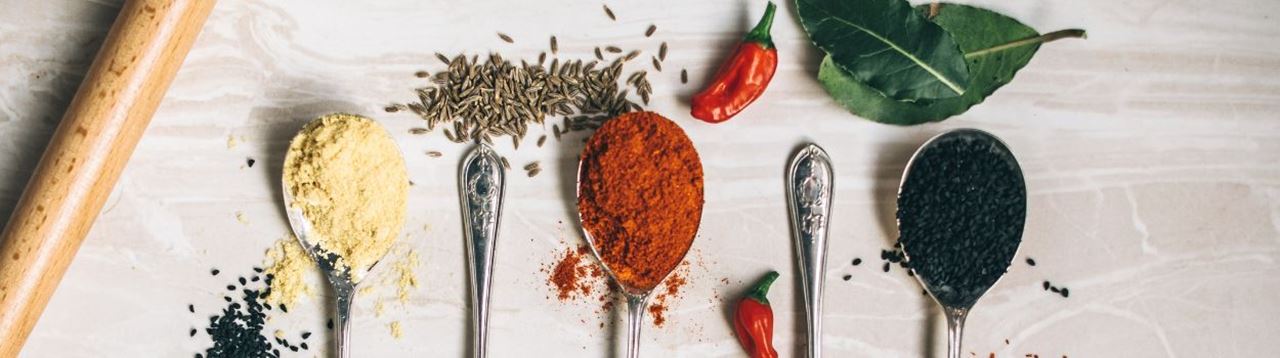 Epices de cuisine et piment 